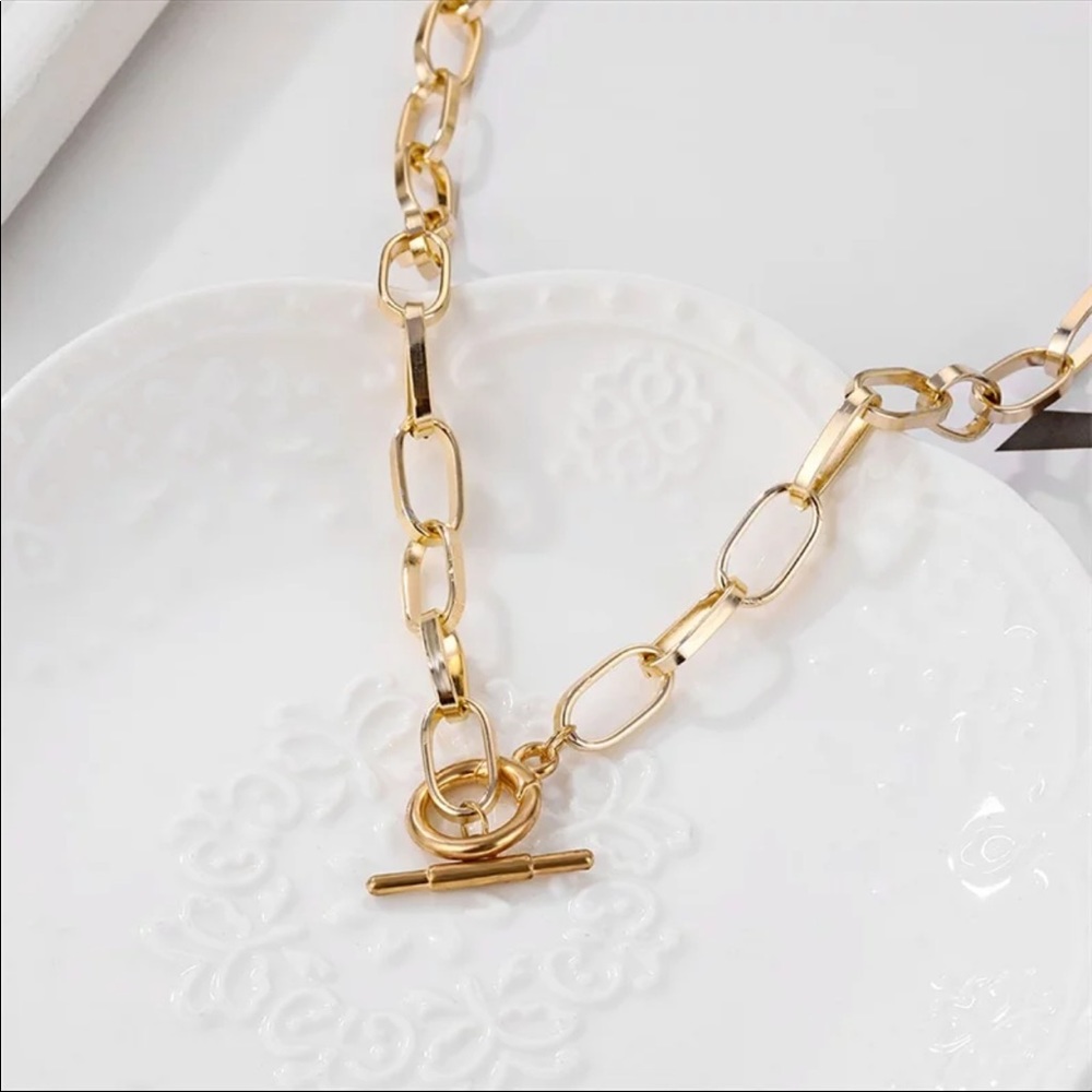 Nice gold color hip hop classic OT buckle necklace - Picture 2 of 4